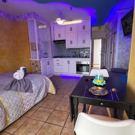 Atico Con Piscina En El Centro Puerto De La Cruz - Edificio Girasol Апартаменты Пуэрто-де-ла-Крус
